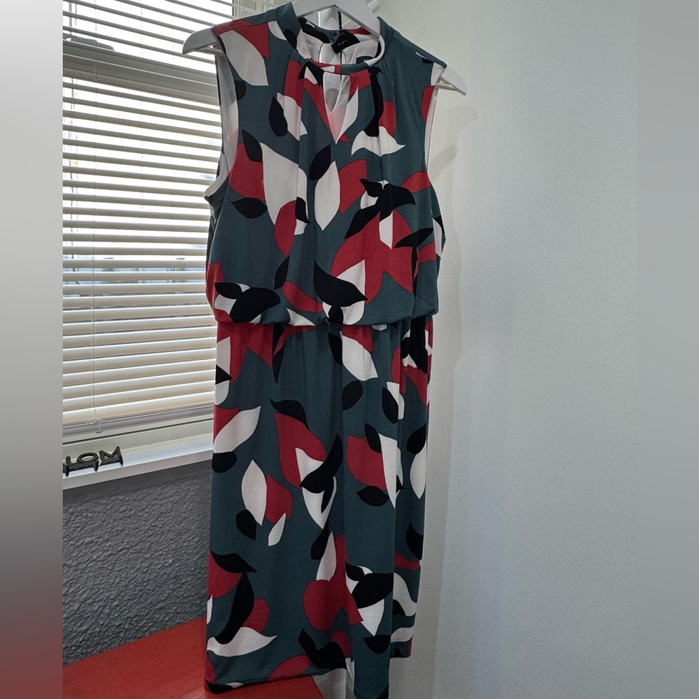 Sleeveless Abstract Print Dress